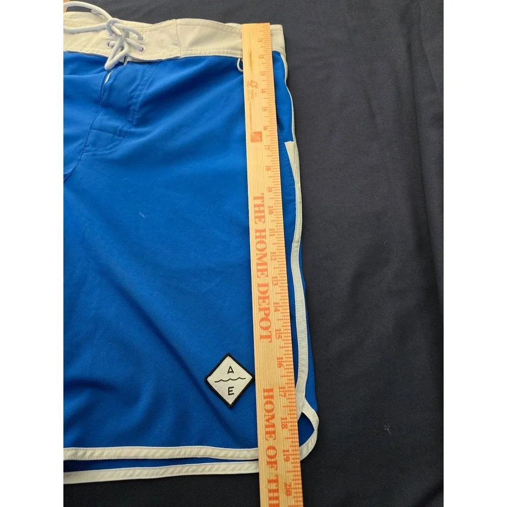 American Eagle Outfitters description item